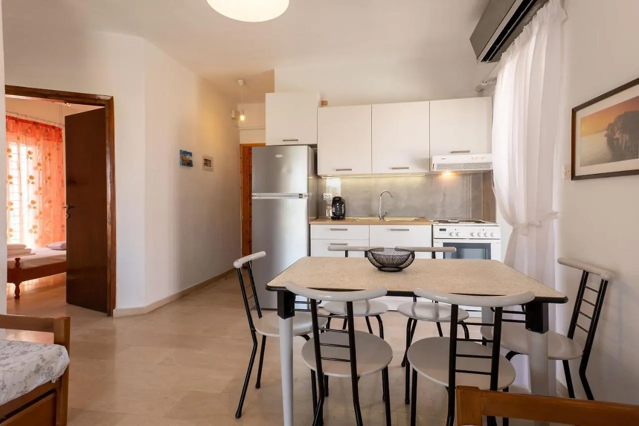F & B Summer Collection - Kassandra - Polichrono Polychrono Apartment