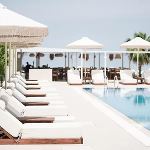 Otel Ikyma Boutique, Polychrono